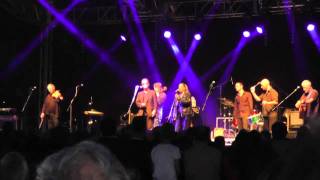 The Oysterband & June Tabor  - "Put Out The Lights" - Shrewsbury Folk Festival 2011 chords