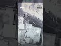 مقاوم يفجر دبابة تحت عين مسي رة مقاوم يفجر دبابة تحت عين مسي رة