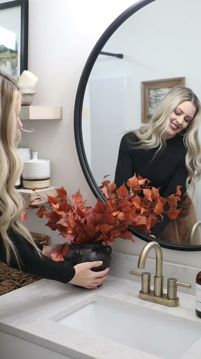HOLIDAY DECOR IDEAS || CHRISTMAS STYLING INSPO || BATHROOM STYLING #christmasdecor #holiday