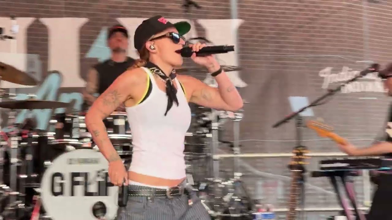 G Flip Get Me Outta Here Lyrics G Flip - GET ME OUTTA HERE & HYPERFINE 2024 Live Concert Indy Acordes