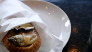 ホワイトティラミスフラペチーノ　夏野菜とチーズのタルティーヌ