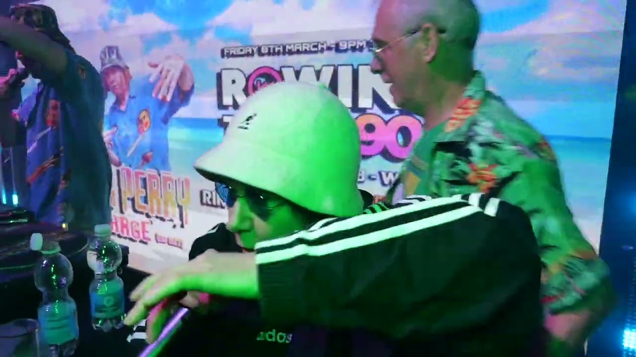 Kevin and Perry BIG GIRL LIVE! Venom Night Club Westbury