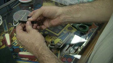 Cleaning pinball light sockets - make your own tool - PinballHelp.com