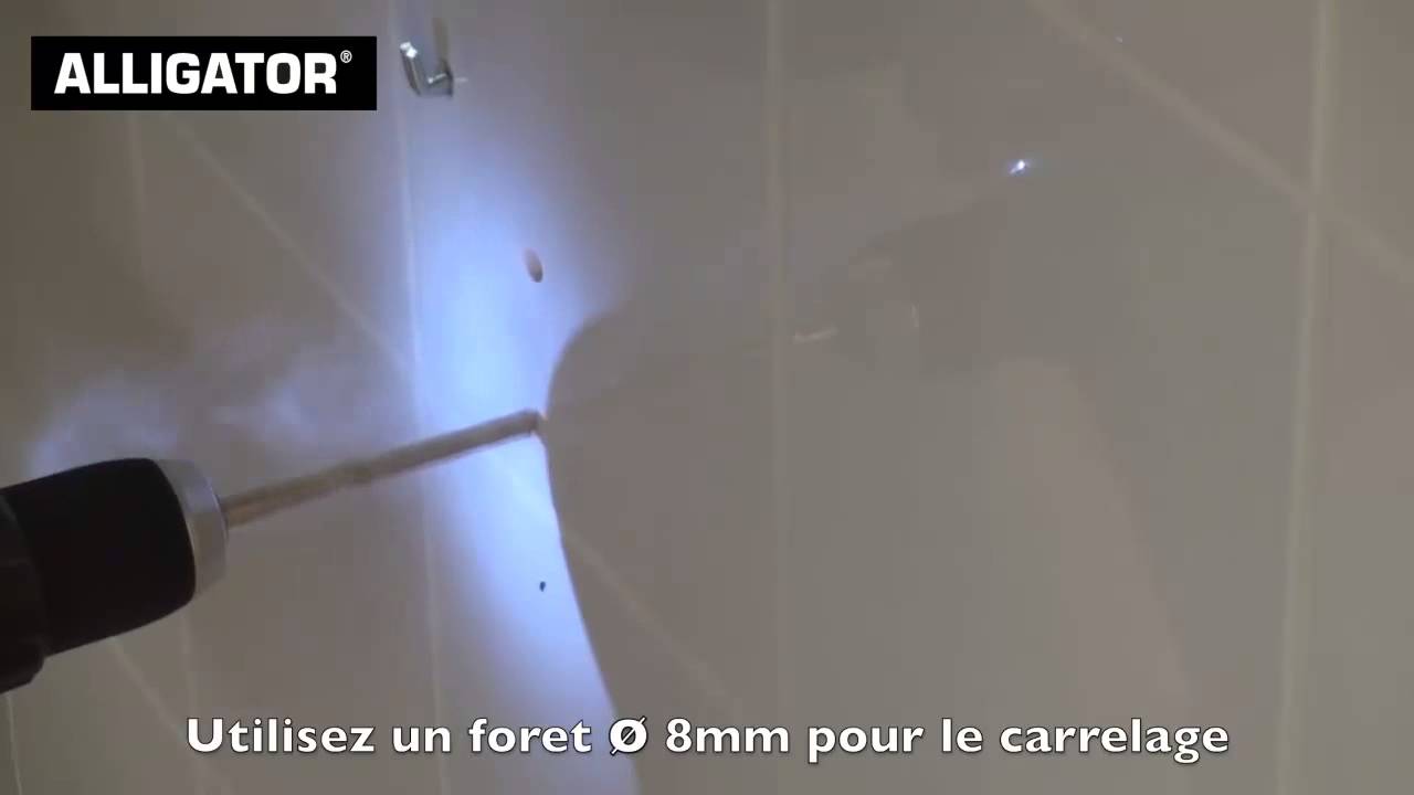 Fixer un meuble de salle de bain sur le placoplâtre youtube