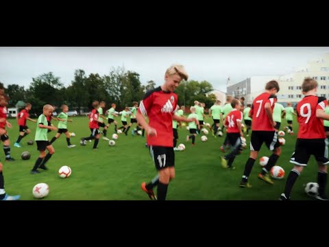 Video: Kā Iemācīt Spēlēt Futbolu