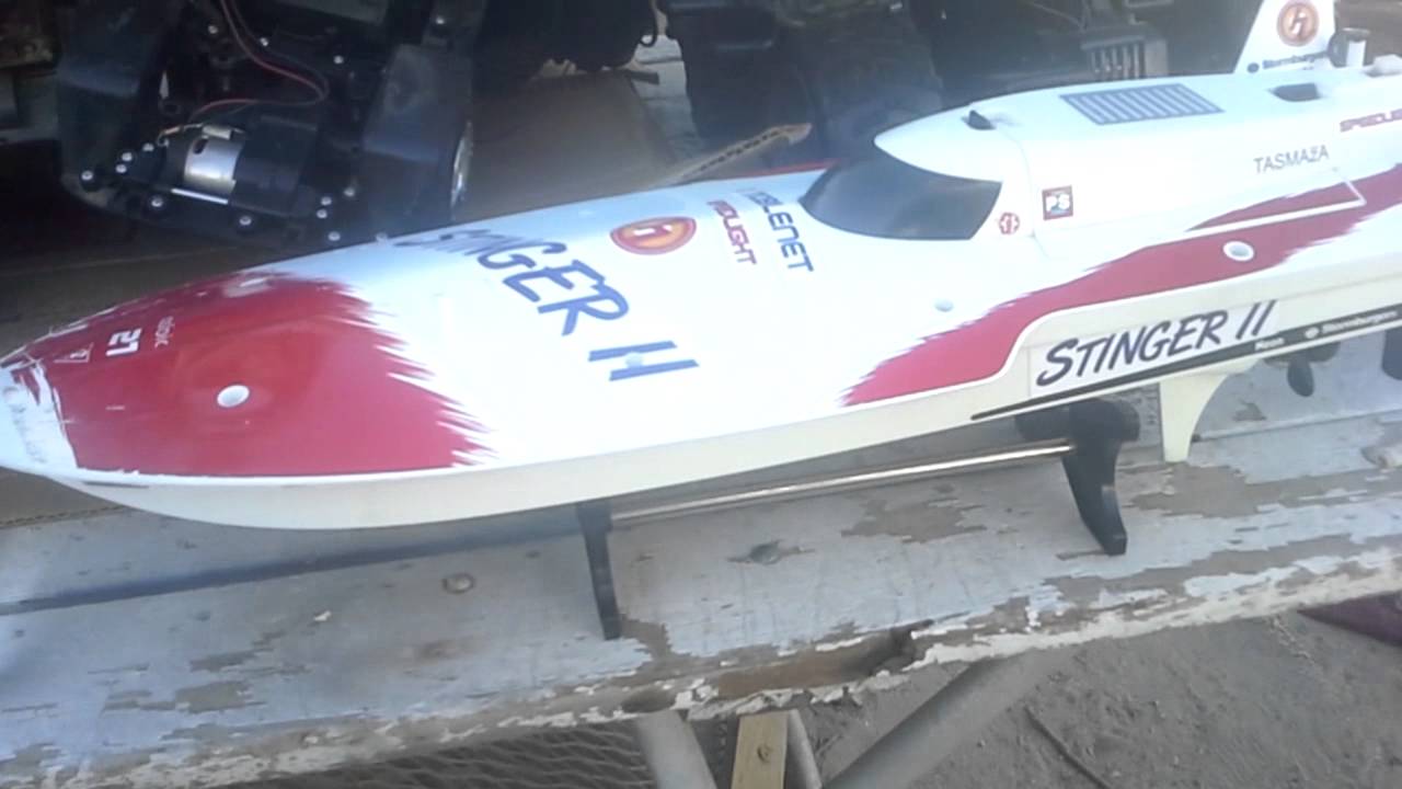 14th Maisto + Nikko Stinger II rc boat + New Bright Rock Crawler