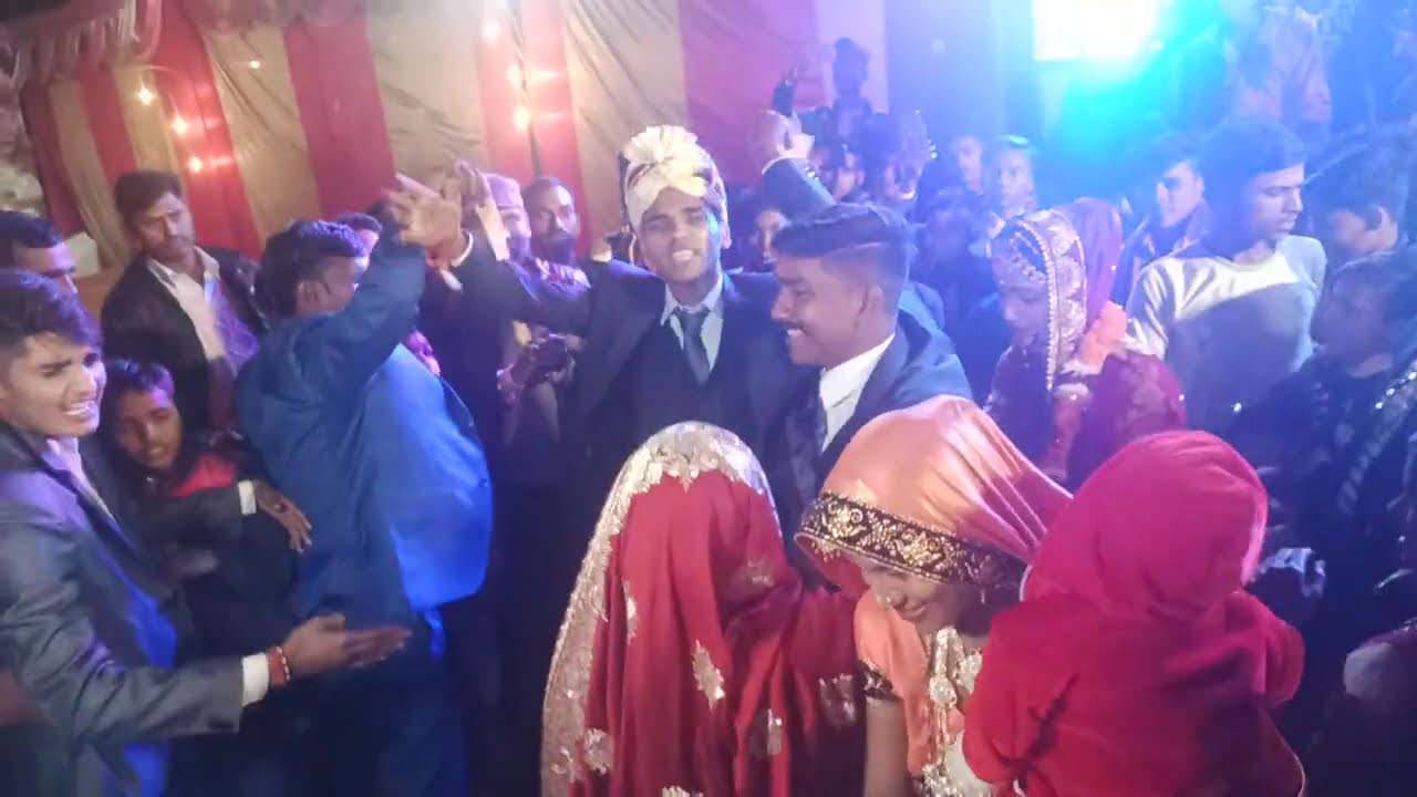 जब नौकरी मिलेगी तो क्या होगा / dulha Dulhan ka dance / wedding dance