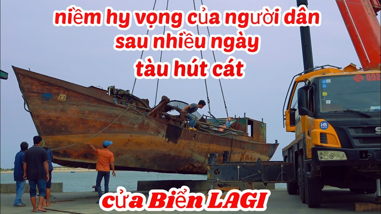 Niềm Vui Của Ngư Dân Khi Thấy Tàu Hút Cát Về Tới Cửa Biển LAGI.!!!!
