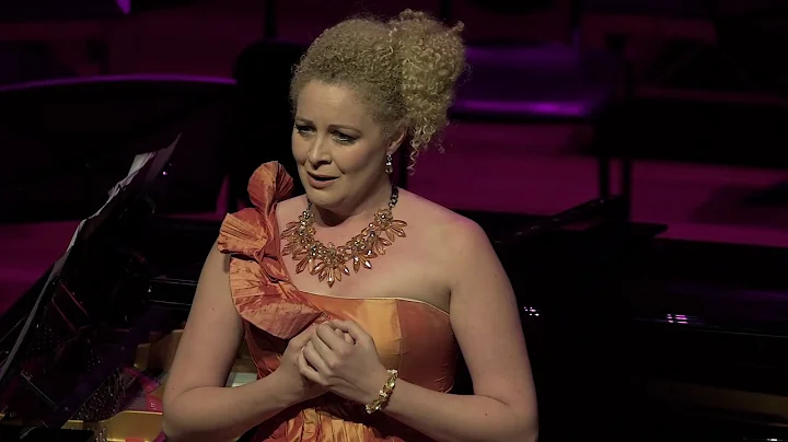 Angela Hogan | Sydney Eisteddfod Opera Scholarship