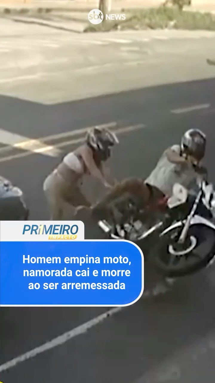 Homem empina moto, namorada cai e morre ao ser arremessada