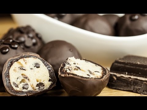 Chocolate Chip Cookie Dough Bombs bei Yasilicious Ankündigung Schokowoche 6