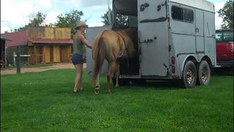 candy in the trailer.MP4