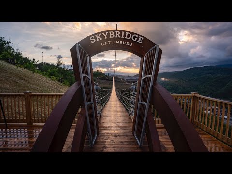 Видео: Кому принадлежит gatlinburg Skybridge?