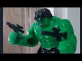 Esmagando pessoas no marvel e dc heroes