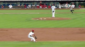 SF@PHI: Rollins throws out Pence