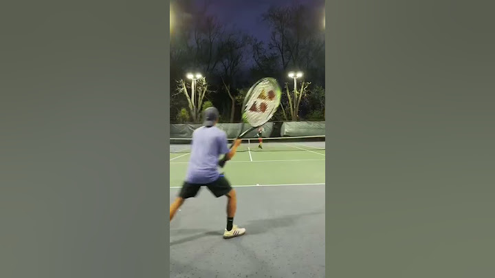 Playing With The WORLD’S BIGGEST TENNIS RACKET!