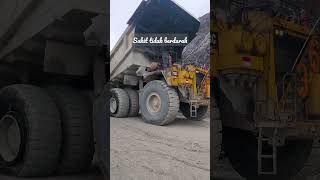 Truck terbesar ban meletus (overload)😠#shorts #shortvideo