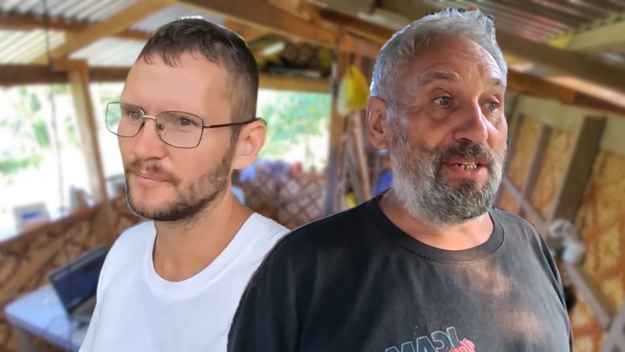 Как мы живём без света и воды. Отец и сын строят домик в деревне