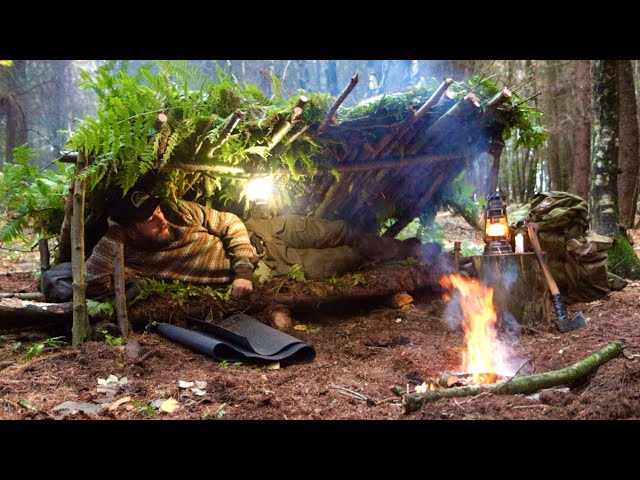 Bushcraft Shelter - Building the Floor / Fireplace & Campfire Steak 