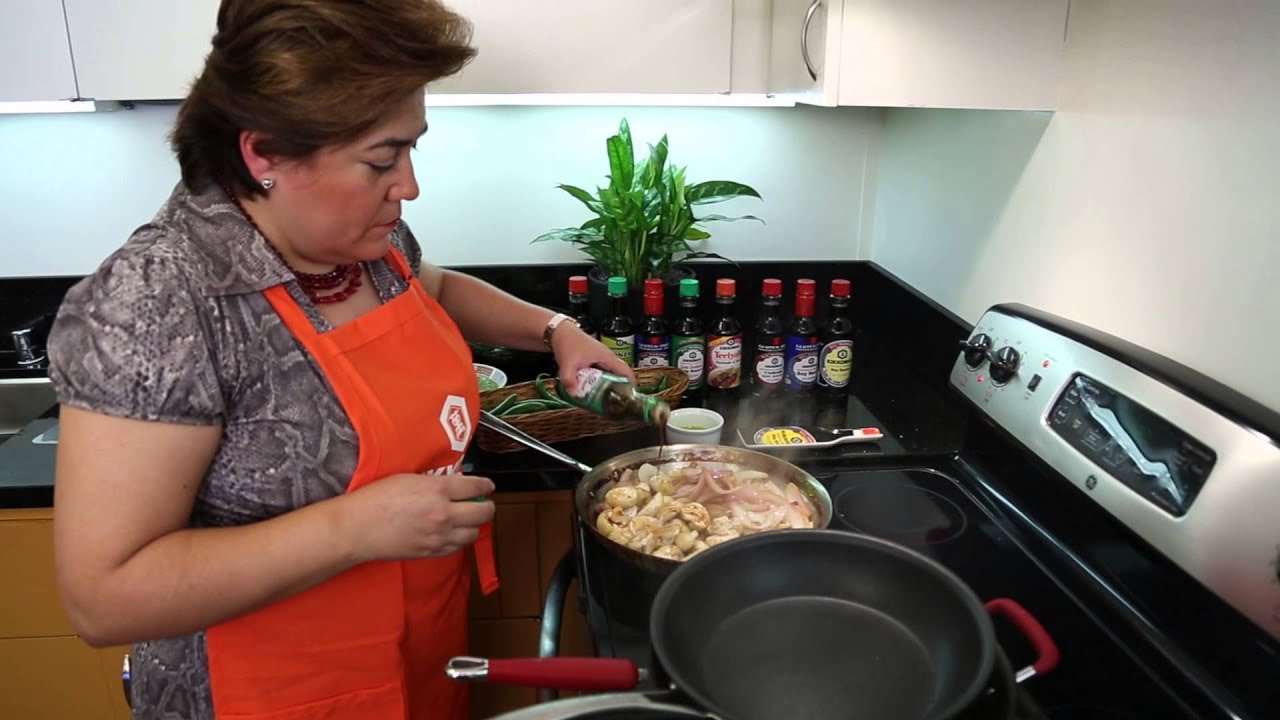 Kikkoman latina Blogger Adriana Martin video to gif