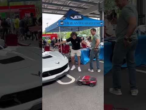 لما عربية صغيرة تخبط في فيراري غصب عنها