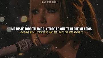 Taylor Swift - Back To December + Apologize // AMA's 2010 [Español + Lyrics]