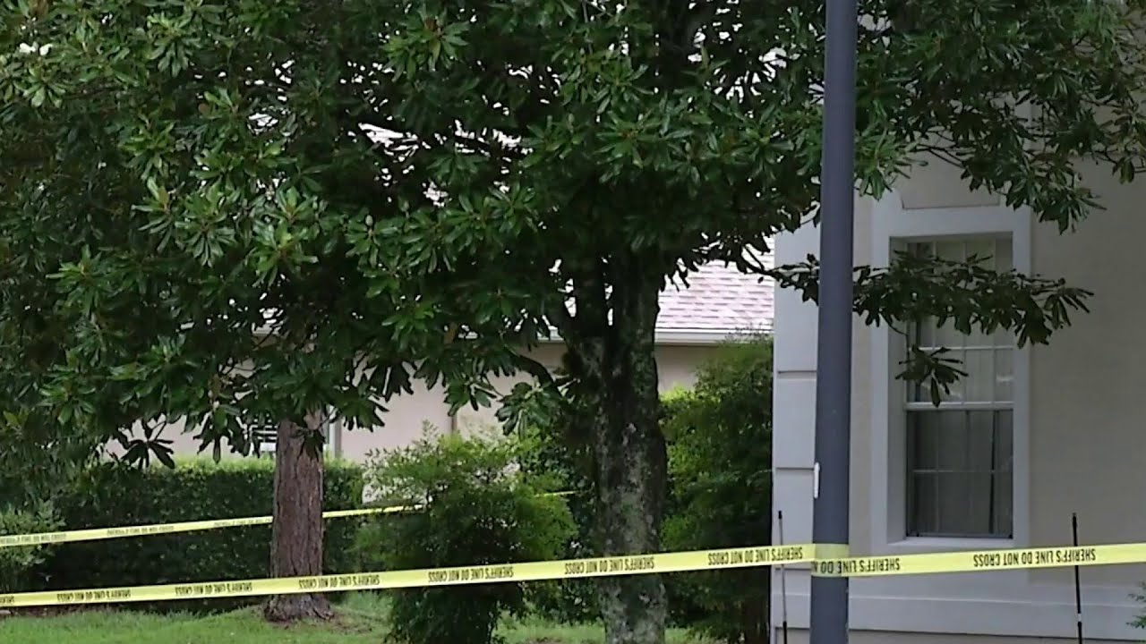 Homeowner kills would-be burglar - YouTube