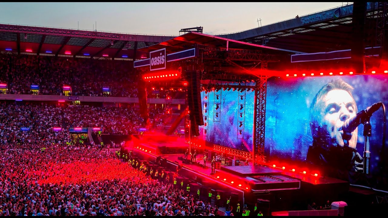 Oasis - Champagne Supernova | Oasis Live '25 | Wembley