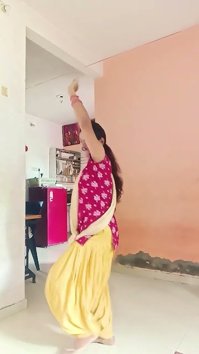 aayi ho dada choli me holi video