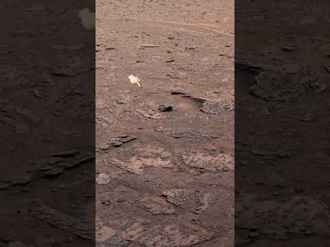 Sharp dağında dolaşan Curiosity Mars’a düşen bir meteor görüntüledi. 20 Ocak 2023