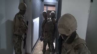 Kayseride 30 Eve Baskın Düzenlendi