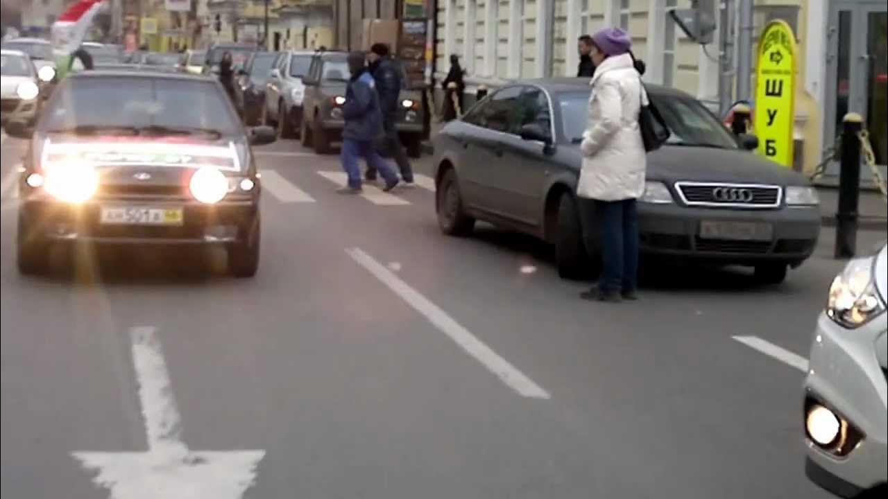 Таджики в красногорске. Таджики таксисты в Москве.