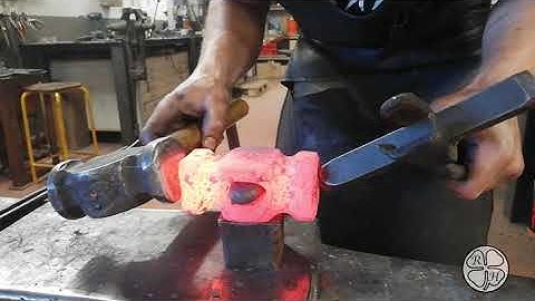 Forging a rounding hammer