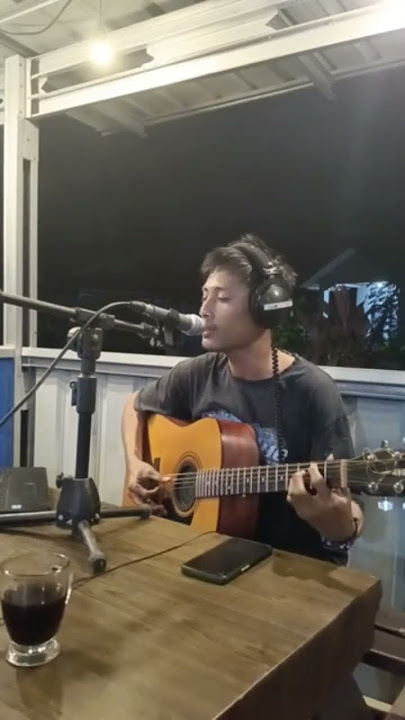 Lagu Malaysia yg paling sedih #cover #coverakustik #malaysia #melayu