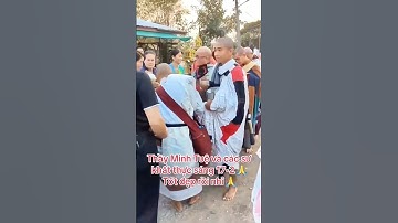 Sáng 17/2, Thầy Minh Tuệ với các Sư nhỏ đi khất thực thực #suminhtue #bohanhothai #bohanhsangando