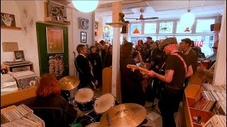 Evy & the Assholes live at Dig-It Recordstore