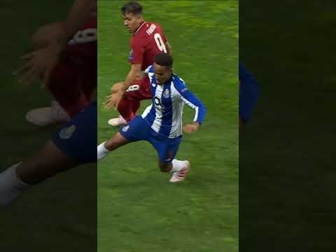 Éder Militão jogando
