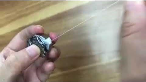 How to install the bobbin in the case and then insert into the machine