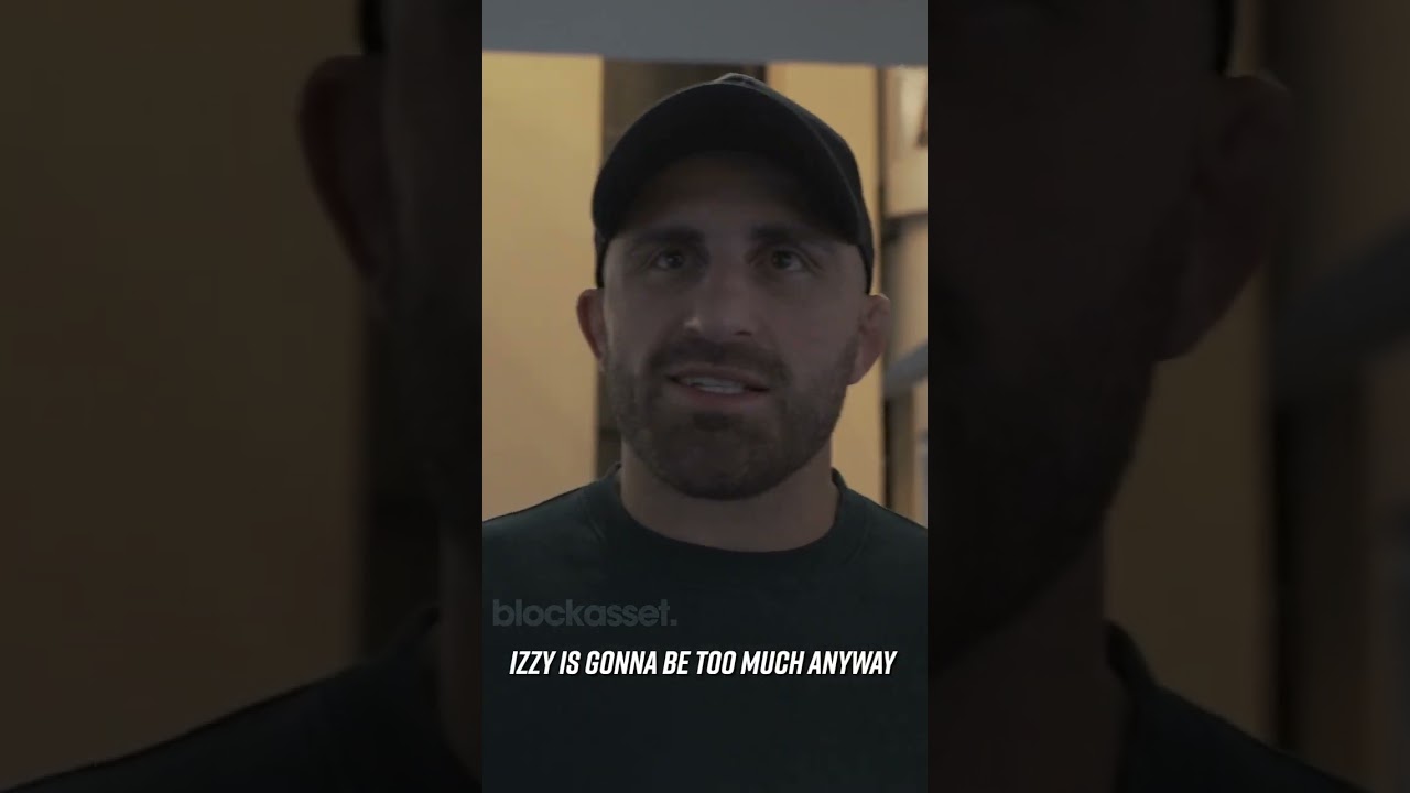 Volkanovski gives his predictions on Izzy vs Pereira #shorts