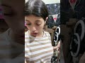 جنة بتتخانق مع القطة