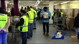 Freestore Foodbank distributes Thanksgiving meals