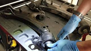 2001 Lexus LS430 - Lower Control Arm & Ball Joint Replacement