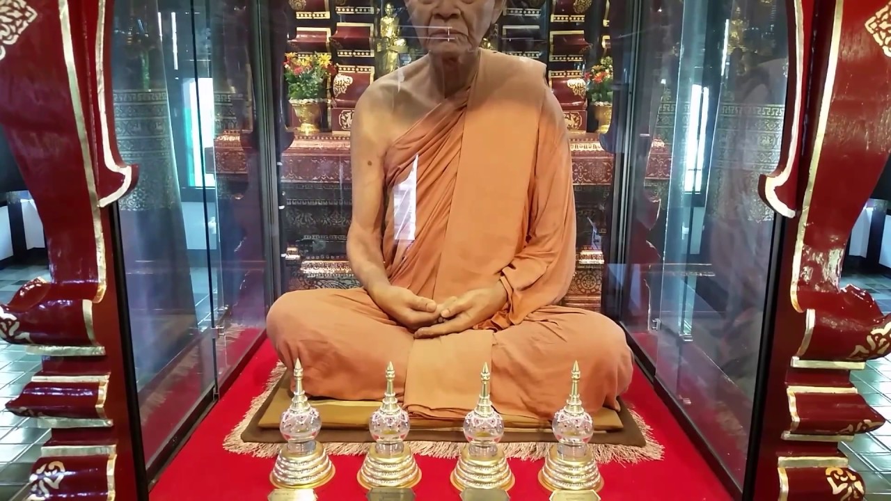 camera iphone 8 plus apk Very Life-like Wax Monk in a Glass Box at Wat Chedi Luang Varavihara Buddhist Temple in Chiang Mai