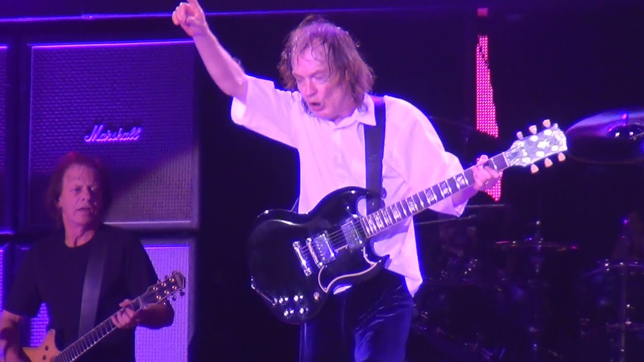 AC/DC - Whole Lotta Rosie - S.F. 2015 - YouTube