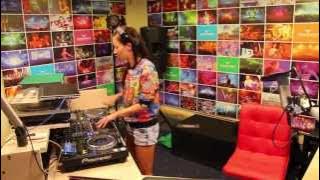 Lady Waks In Da Mix #333 (02-06-2015)