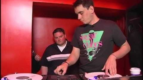 DJ AM Crab Scratching