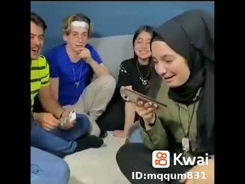 والله ماسويت له شاي بس يبي يدلع علاي