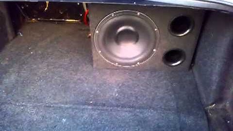 earthquake dbx 12 vs ultymate t3 2700 amp