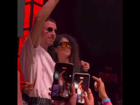 ویدیوی وایرال شده در اینستاگرام از کنسرت کوروش و آرتا حضور ماز جبرانی و طهران کمدین و مجری