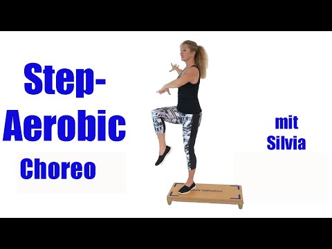 Step-Aerobic Choreo mit  Box-Step, Knee Lift Repeater, Kick Straddle, Turn, Box Step